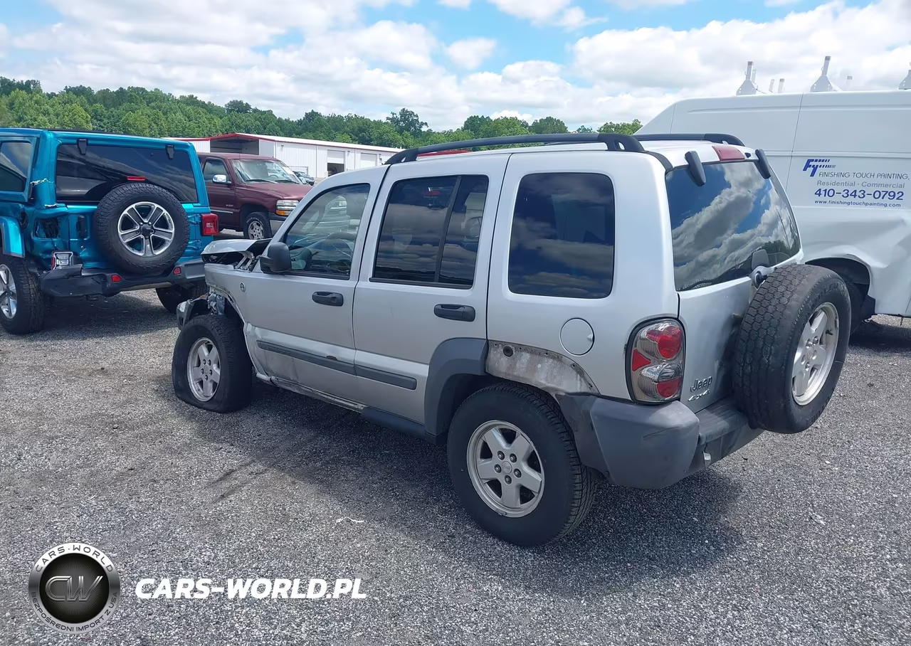 2005 Jeep Liberty Sport VIN:1J4GL48K95W518058 - 3