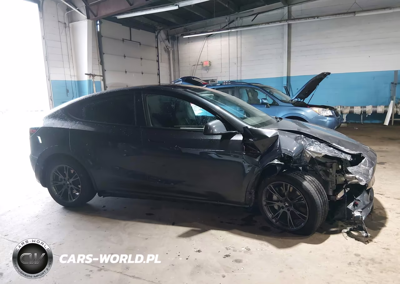 2024 Tesla Model Y Long Range Dual Motor All-Wheel Drive VIN:7SAYGDEE6RA325535 - 13
