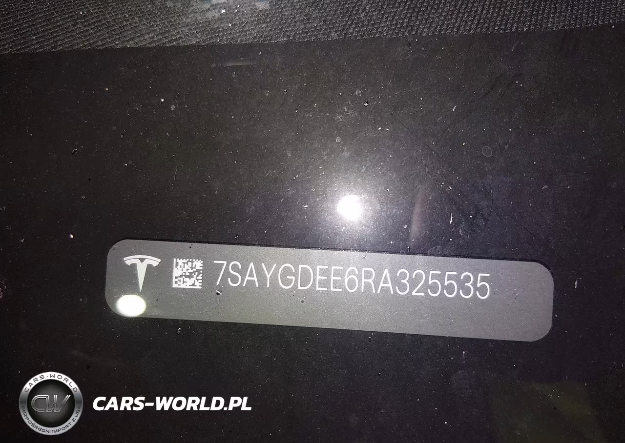 2024 Tesla Model Y Long Range Dual Motor All-Wheel Drive VIN:7SAYGDEE6RA325535 - 9