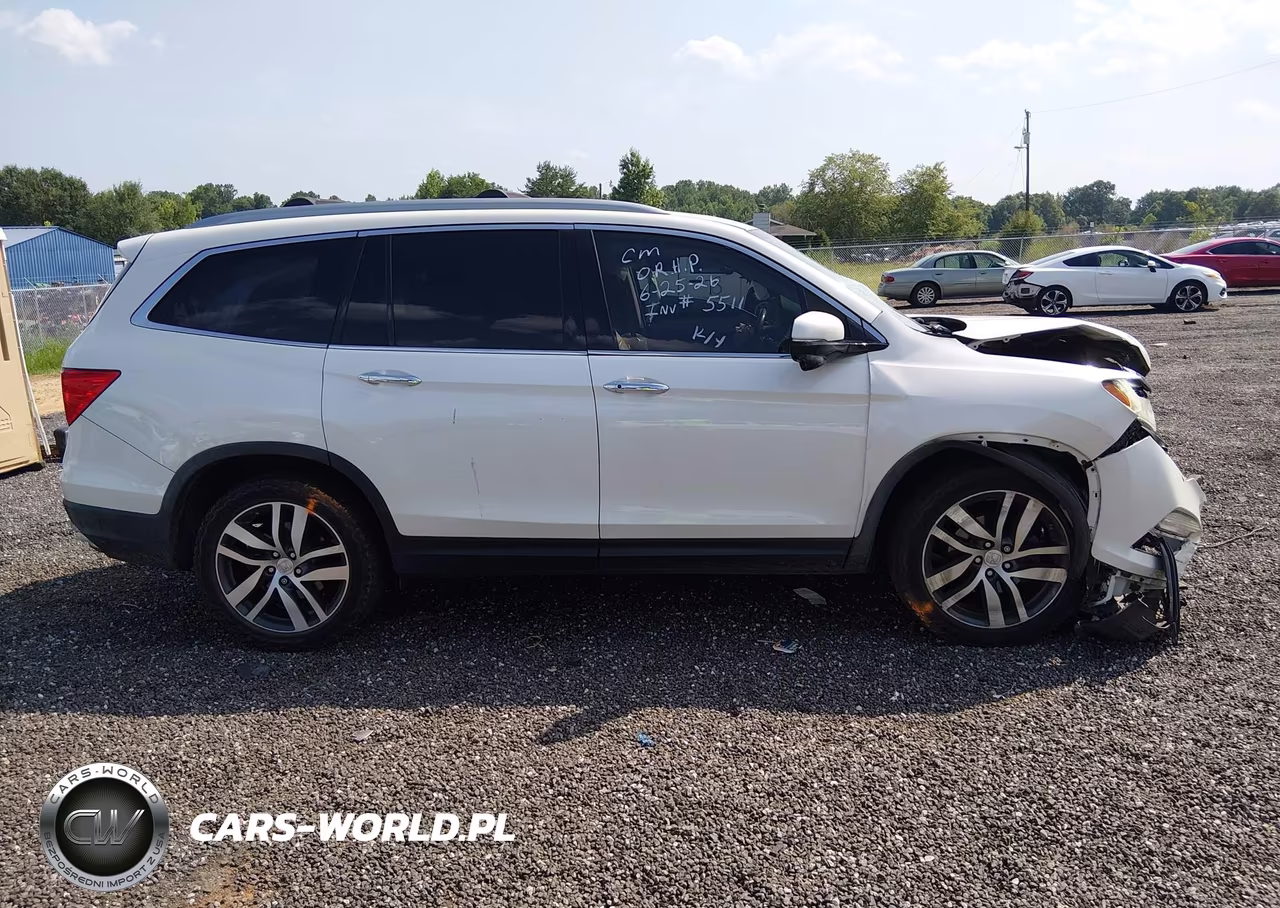 2016 Honda Pilot Touring VIN:5FNYF6H94GB078641 - 13