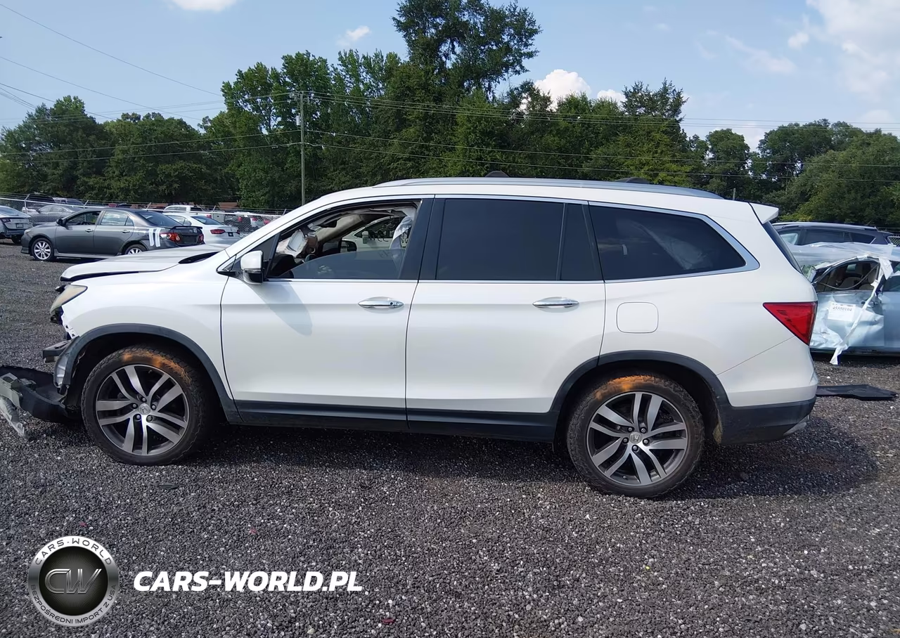 2016 Honda Pilot Touring VIN:5FNYF6H94GB078641 - 14