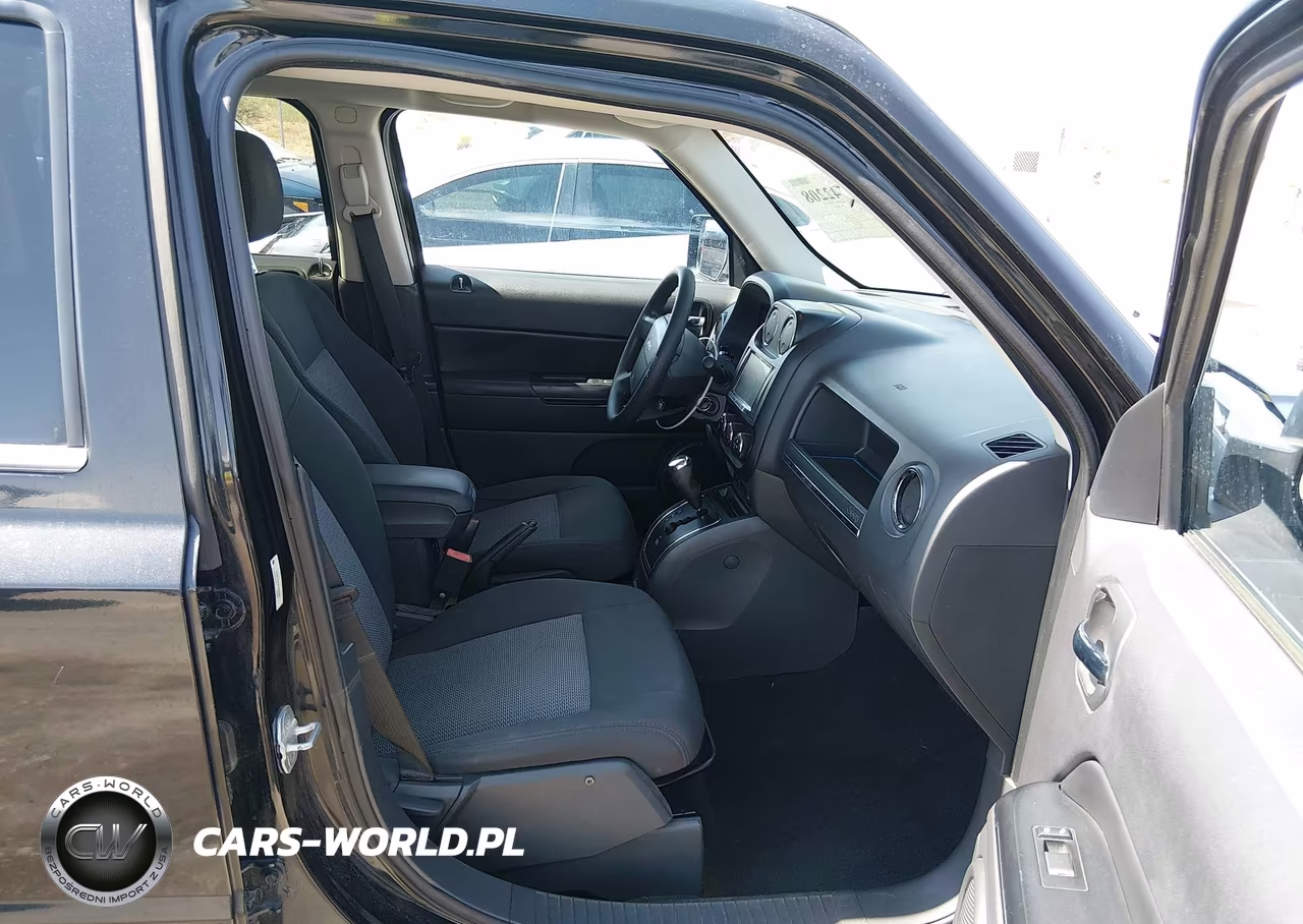 2010 Jeep Patriot Sport VIN:1J4NF2GB3AD594806 - 5