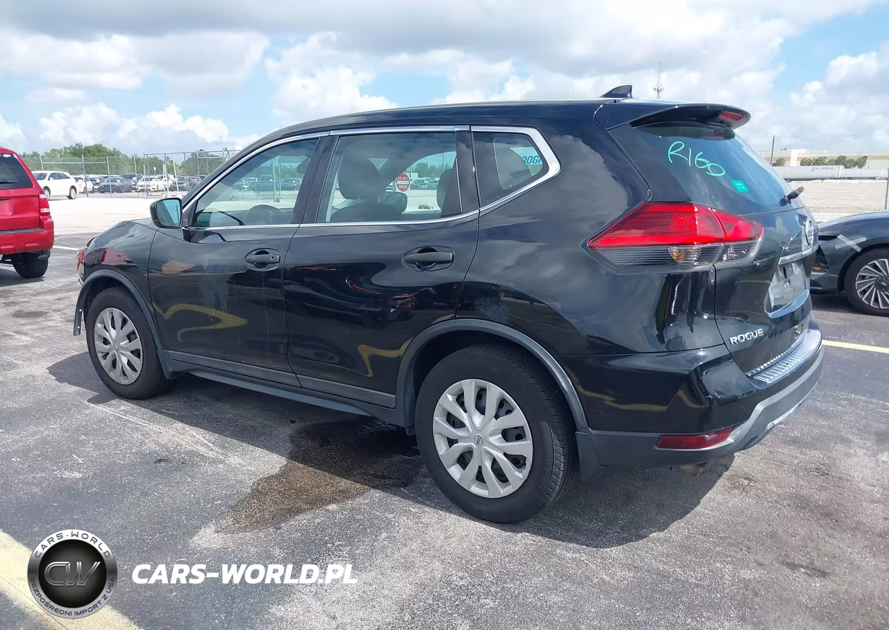 2017 Nissan Rogue S VIN:5N1AT2MTXHC860229 - 3