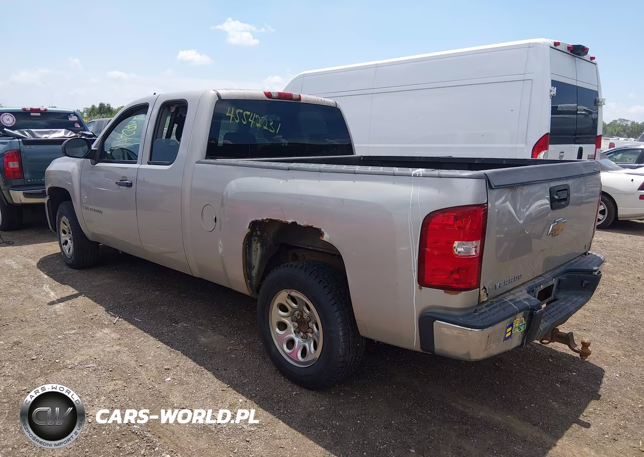 2008 Chevrolet Silverado 1500 Work Truck VIN:1GCEC19C18Z220755 - 3