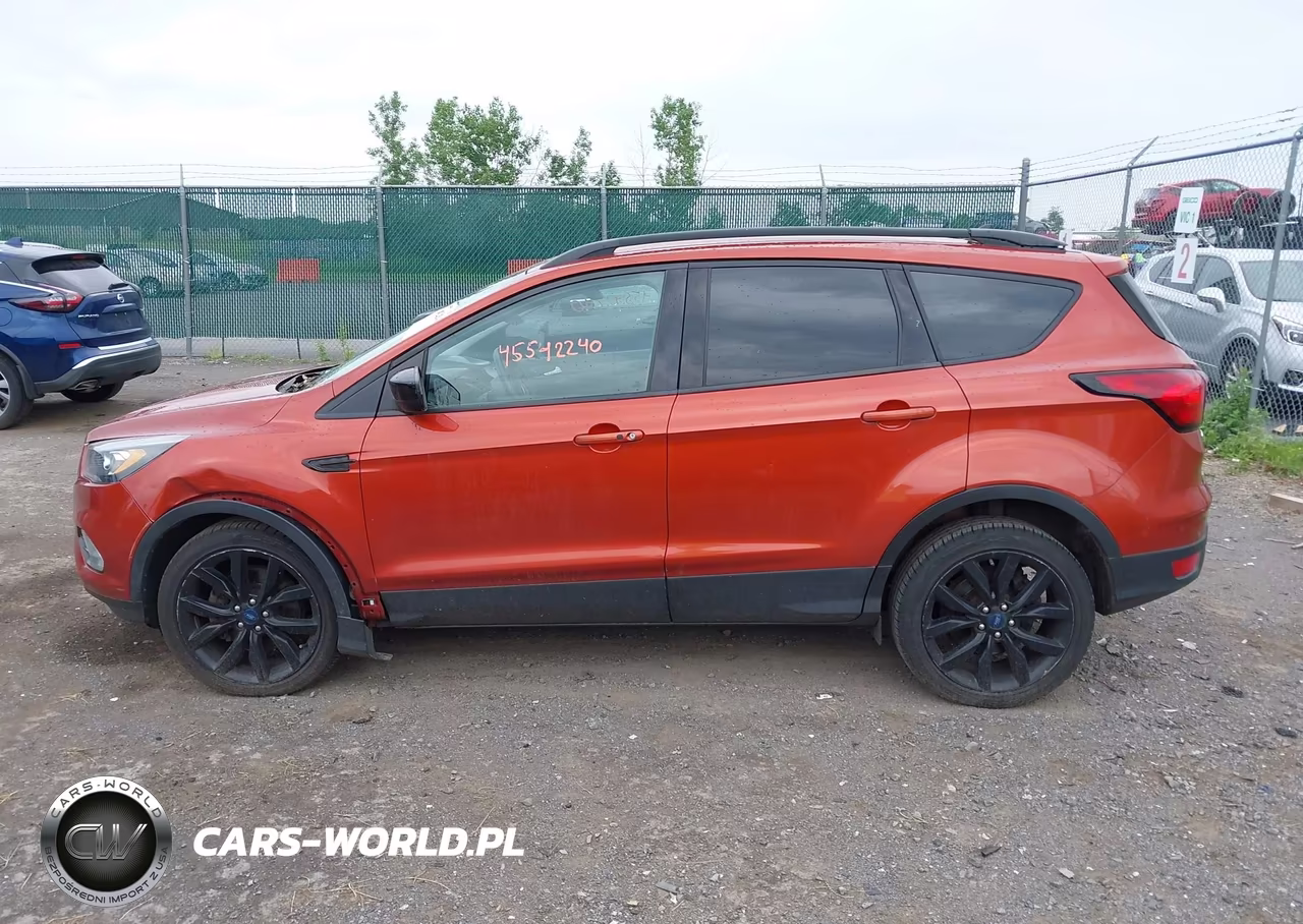 2019 Ford Escape Se VIN:1FMCU9GD2KUA07957 - 14