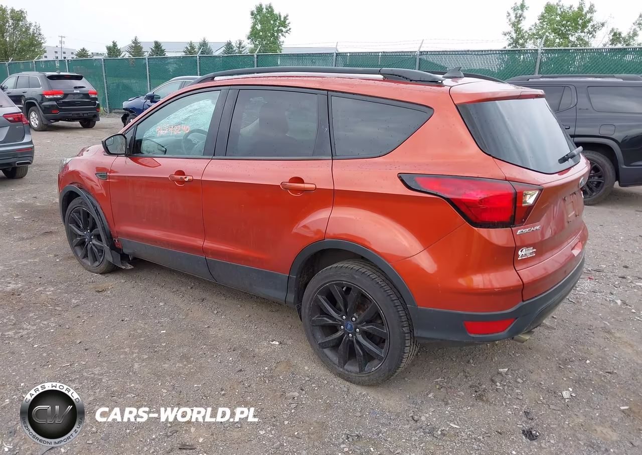 2019 Ford Escape Se VIN:1FMCU9GD2KUA07957 - 3