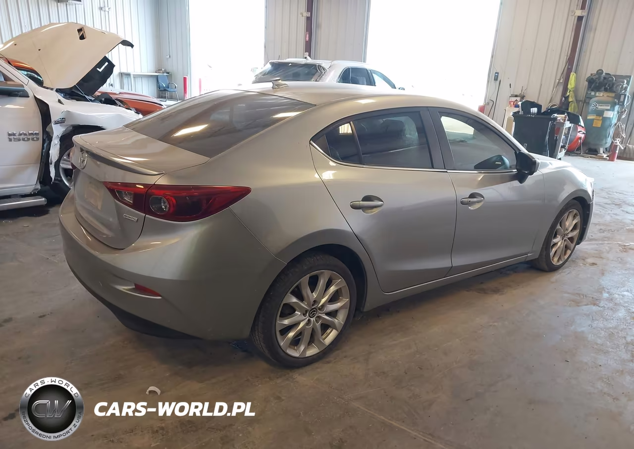 2015 Mazda Mazda3 S Grand Touring VIN:JM1BM1W34F1230714 - 4