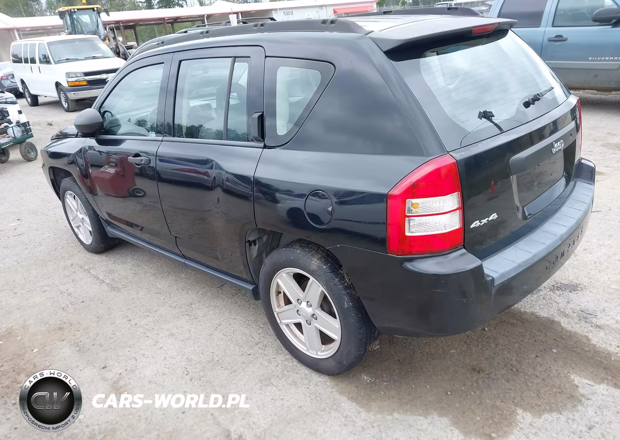 2007 Jeep Compass Sport VIN:1J8FF47W17D180577 - 3
