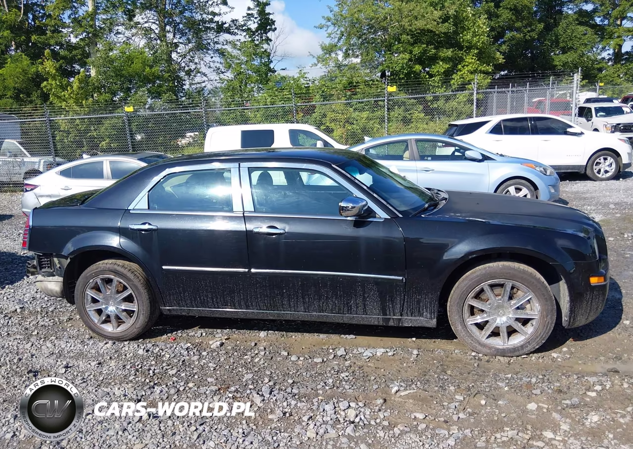 2007 Chrysler 300 Touring VIN:2C3LK53GX7H790477 - 13