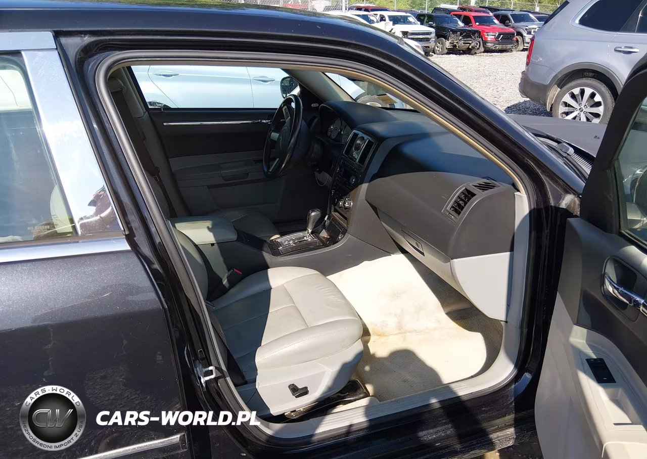 2007 Chrysler 300 Touring VIN:2C3LK53GX7H790477 - 5