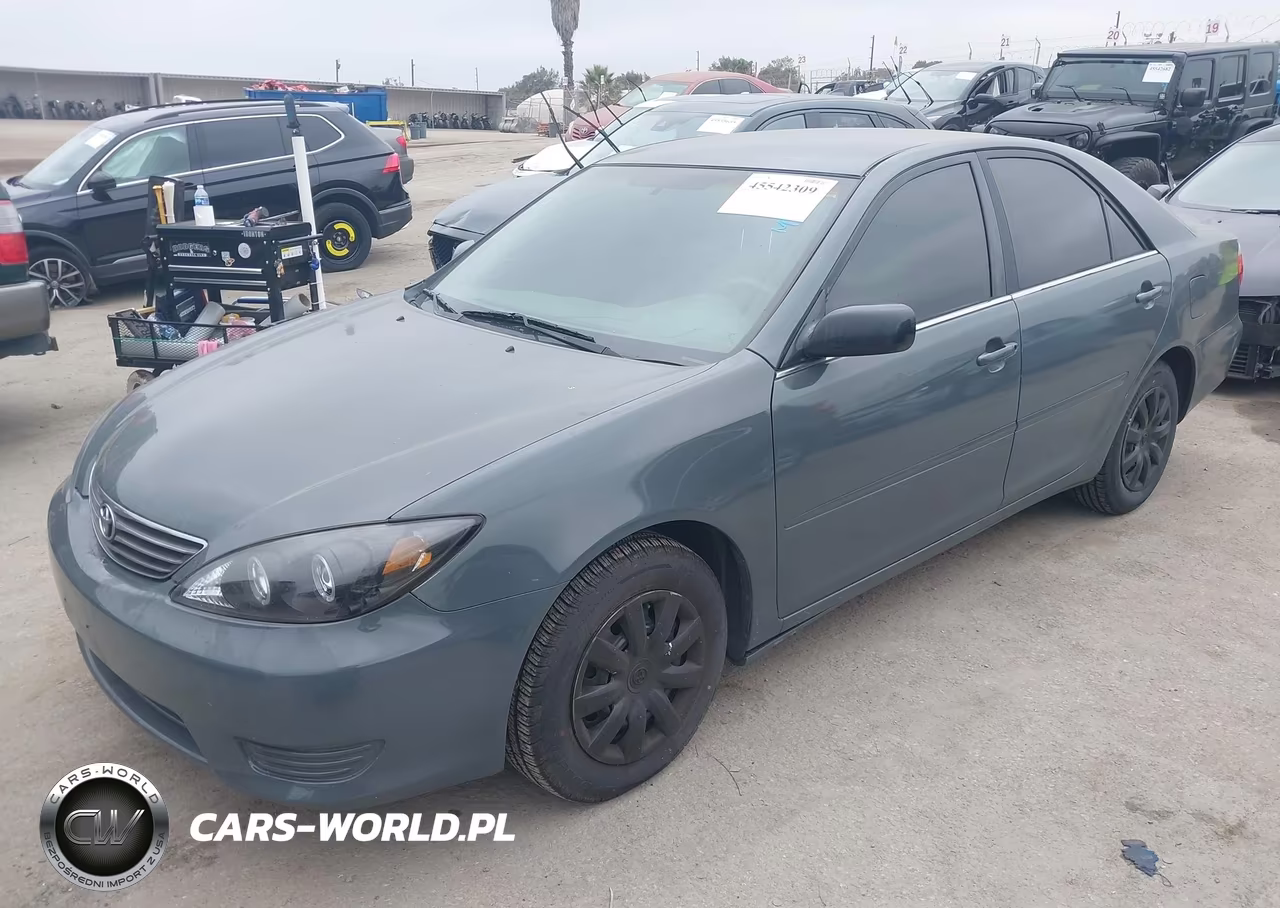 2005 Toyota Camry Le VIN:4T1BE32K45U990737 - 2