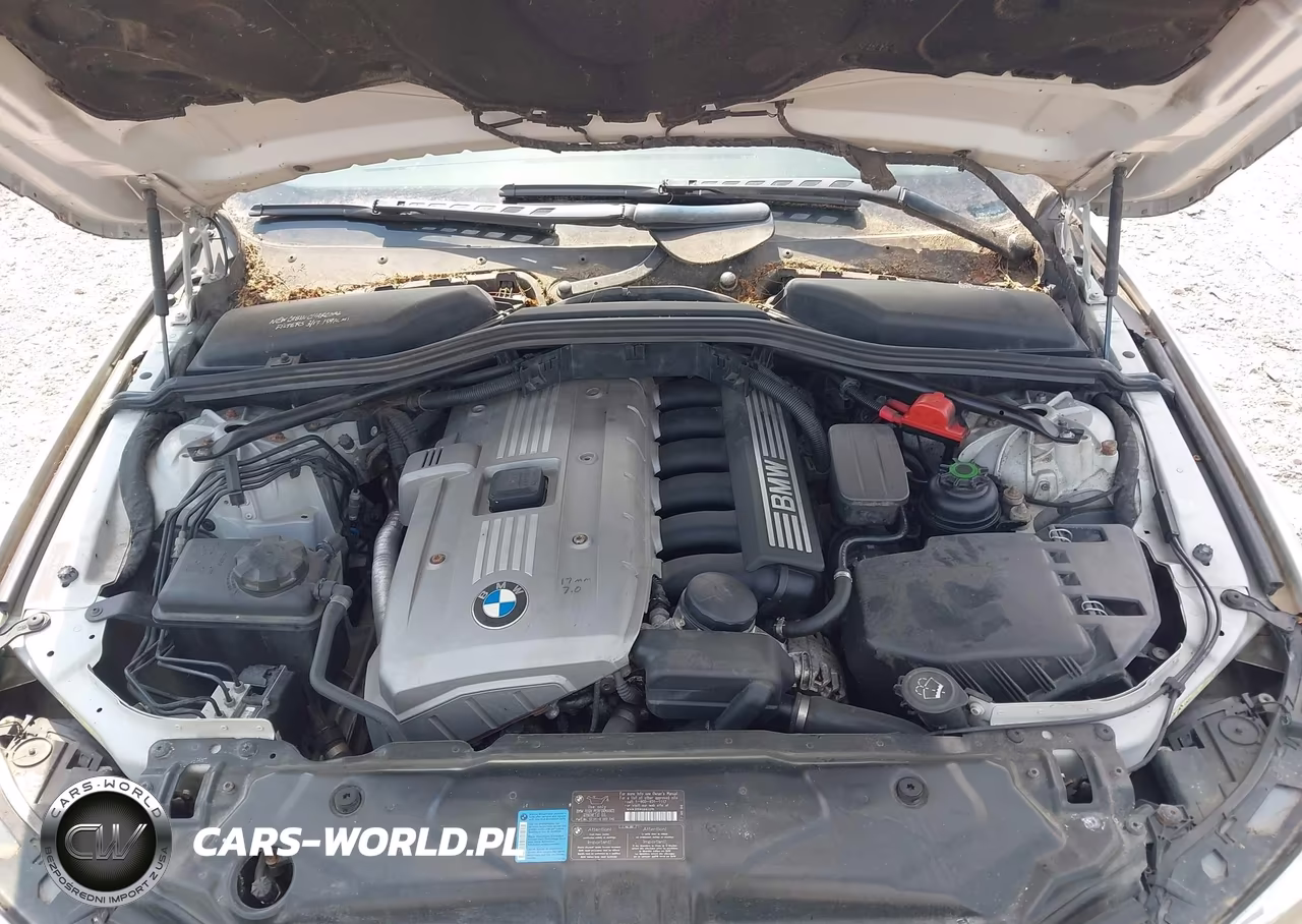 2007 BMW 525Xi VIN:WBANF335X7CW71226 - 10