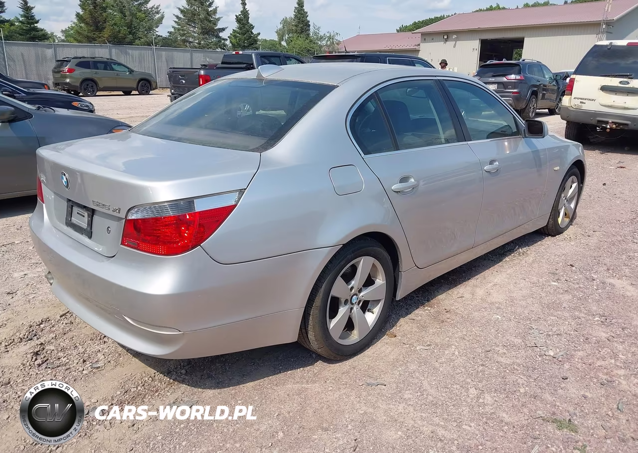 2007 BMW 525Xi VIN:WBANF335X7CW71226 - 4