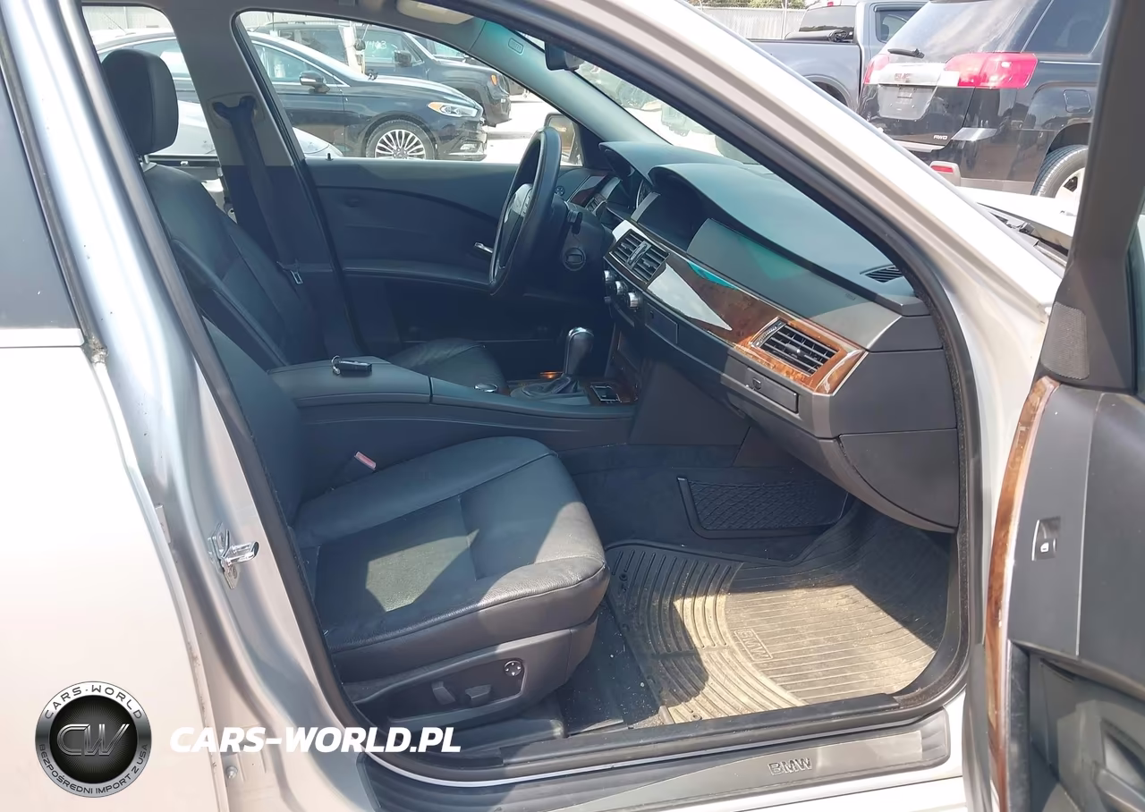 2007 BMW 525Xi VIN:WBANF335X7CW71226 - 5