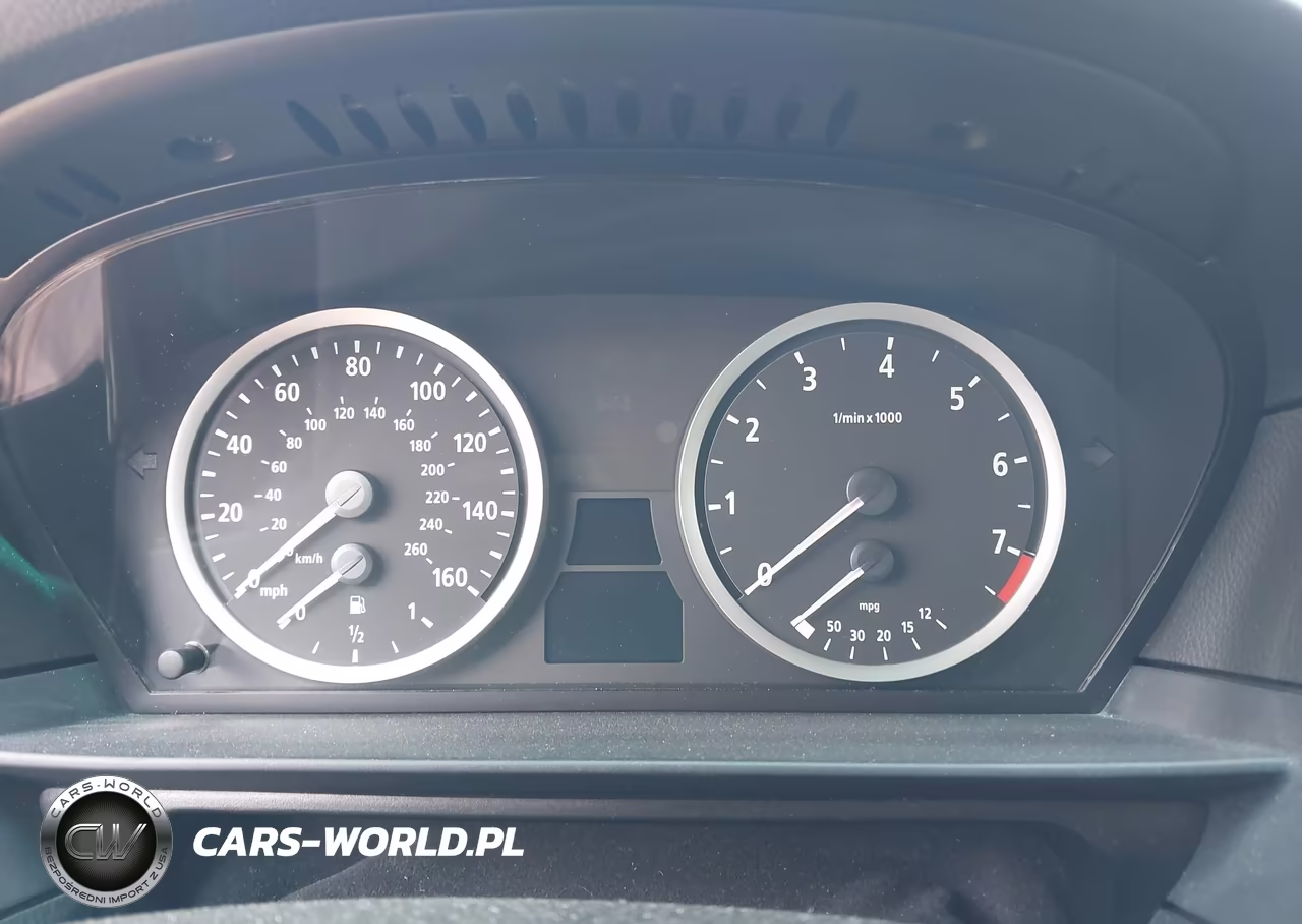 2007 BMW 525Xi VIN:WBANF335X7CW71226 - 7