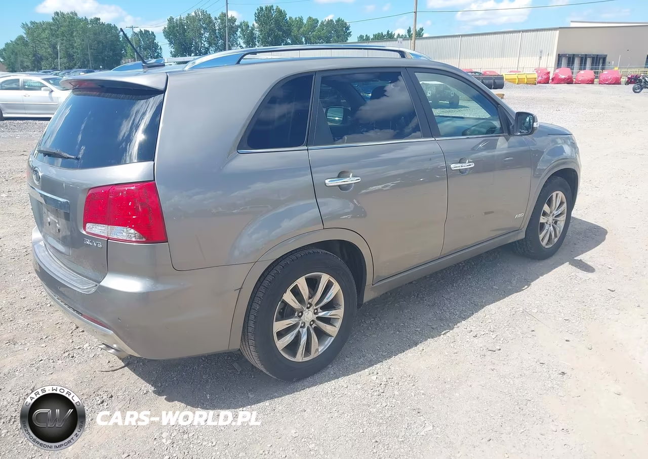 2013 Kia Sorento Sx V6 VIN:5XYKWDA23DG384984 - 4