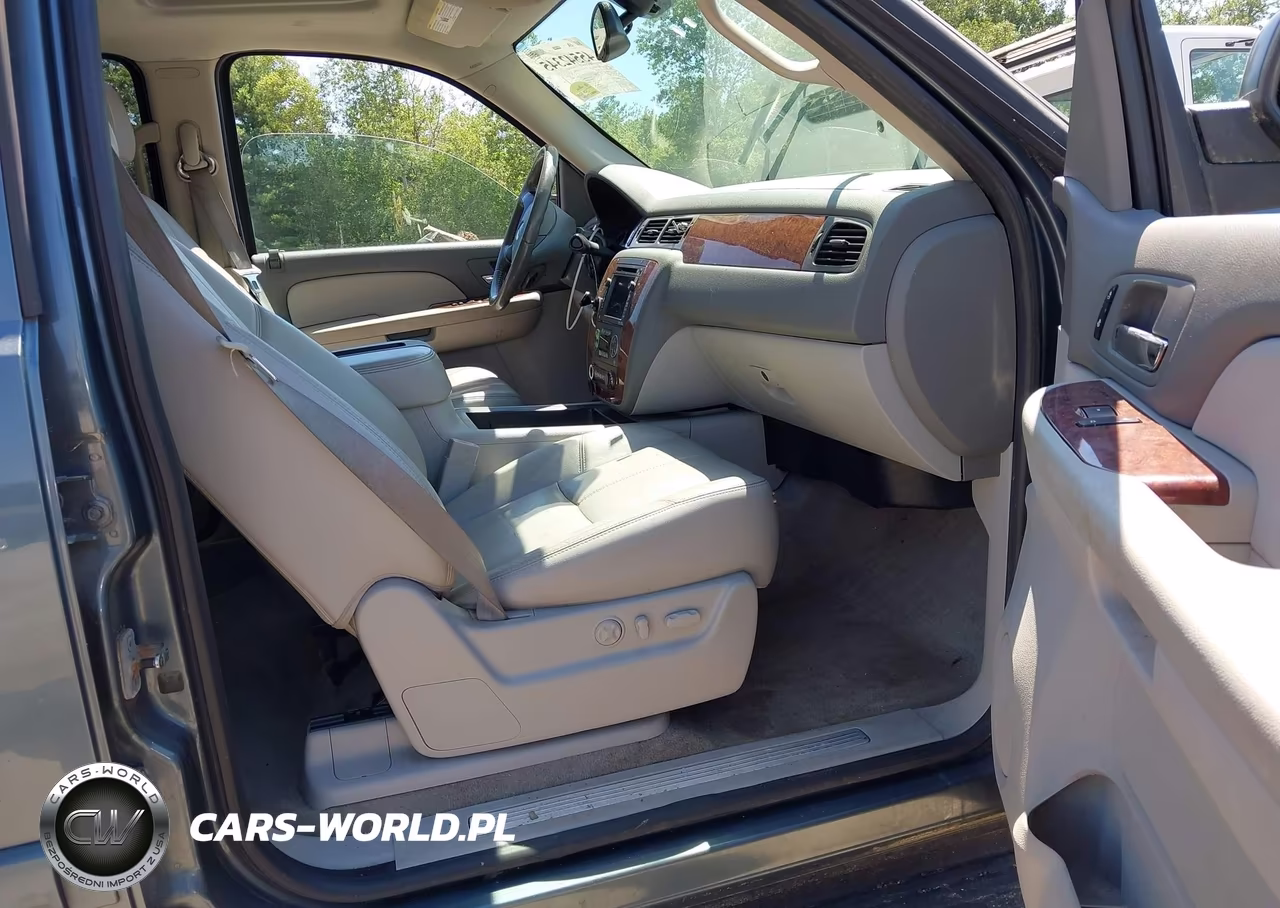 2008 Chevrolet Tahoe Lt VIN:1GNFK13018J180768 - 5
