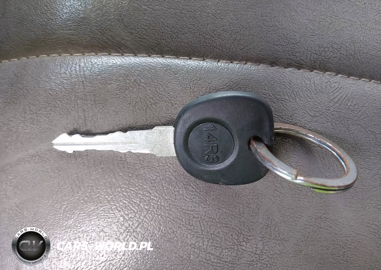 2000 Chevrolet Express Comm Cutaway VIN:1GBHG31R0Y1217779 - 10