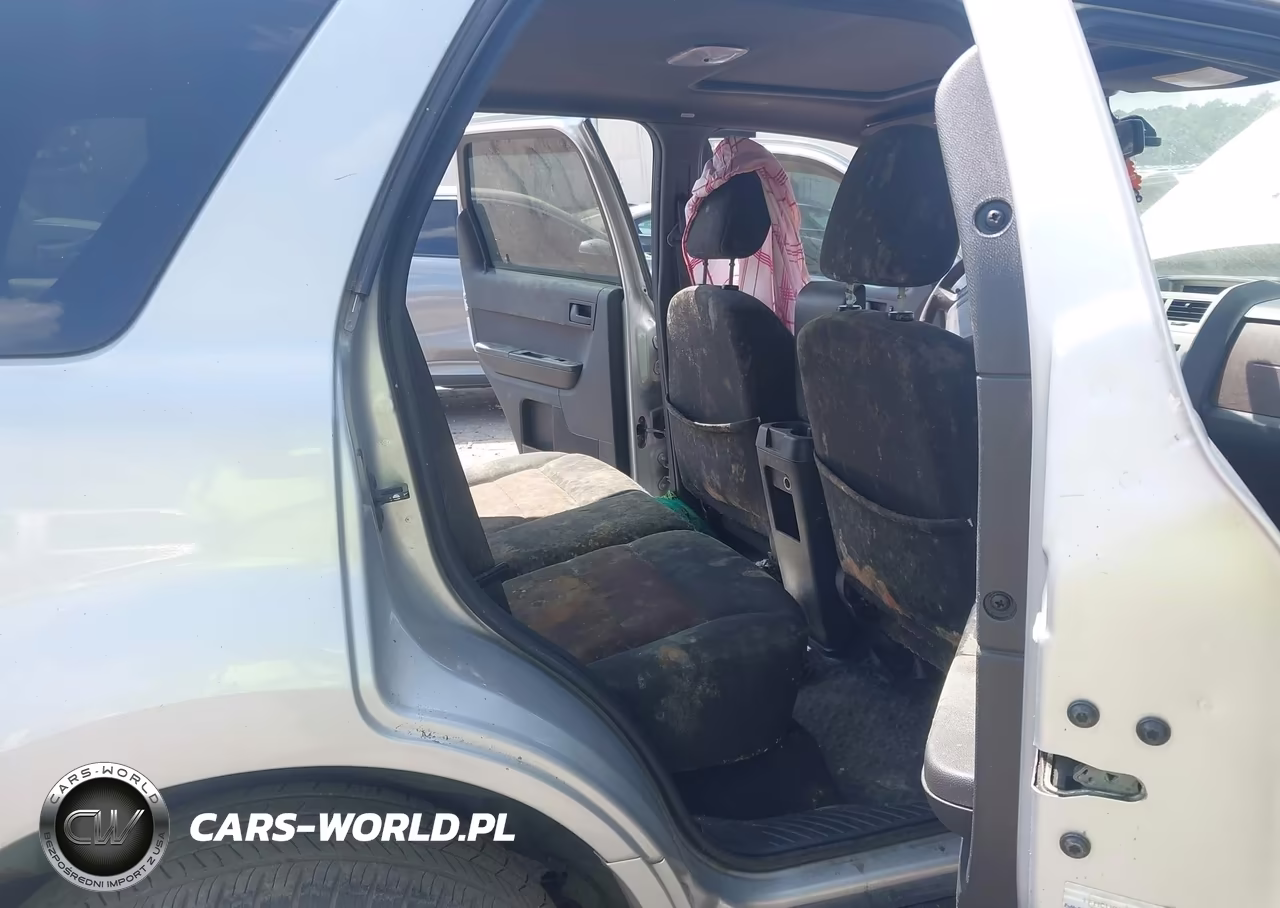 2008 Ford Escape Xlt VIN:1FMCU03Z88KA85905 - 8