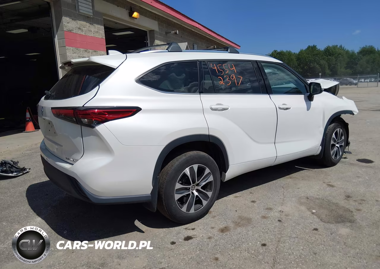 2021 Toyota Highlander Xle VIN:5TDGZRBH8MS543224 - 4