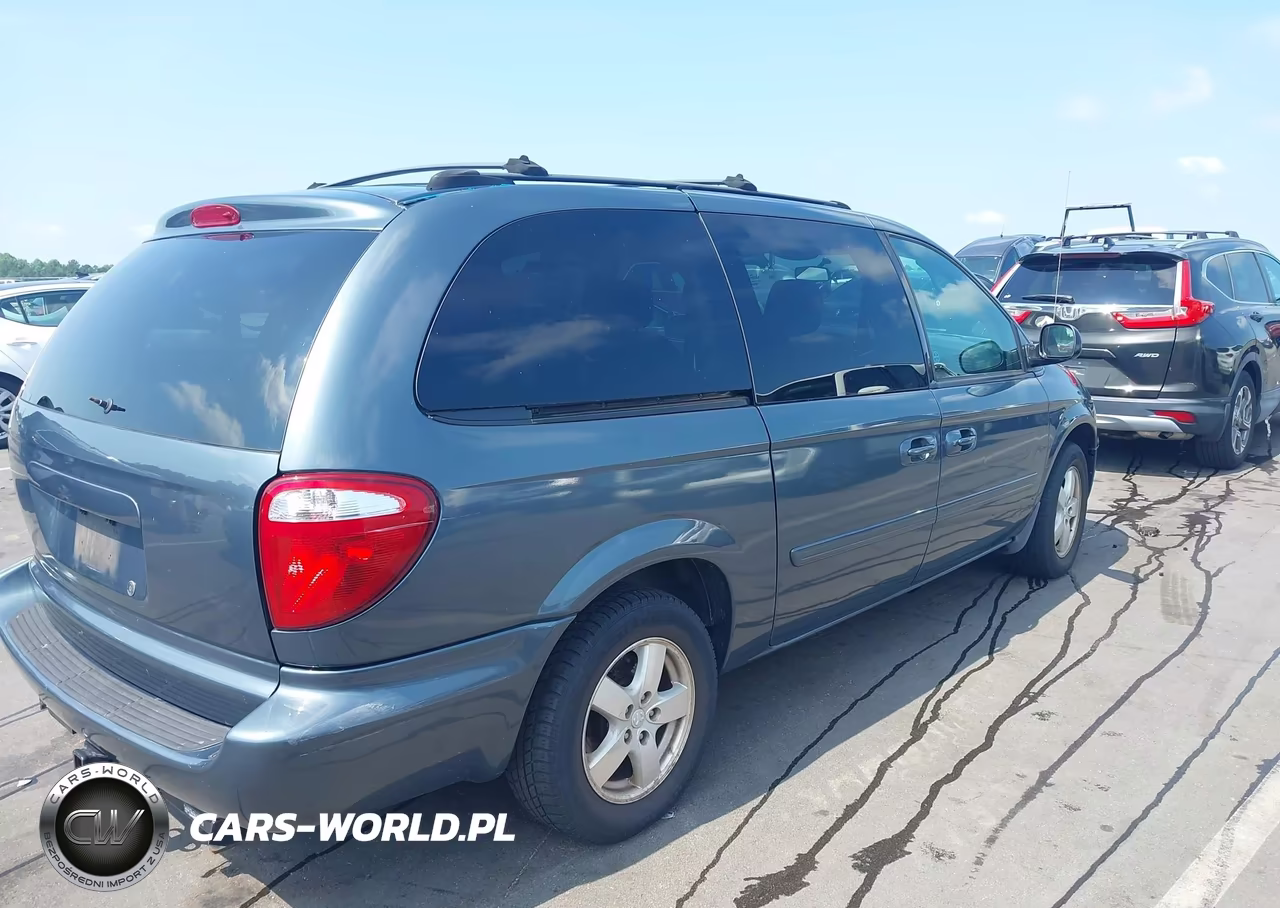 2005 Dodge Caravan Sxt VIN:2D4GP44L15R134392 - 4