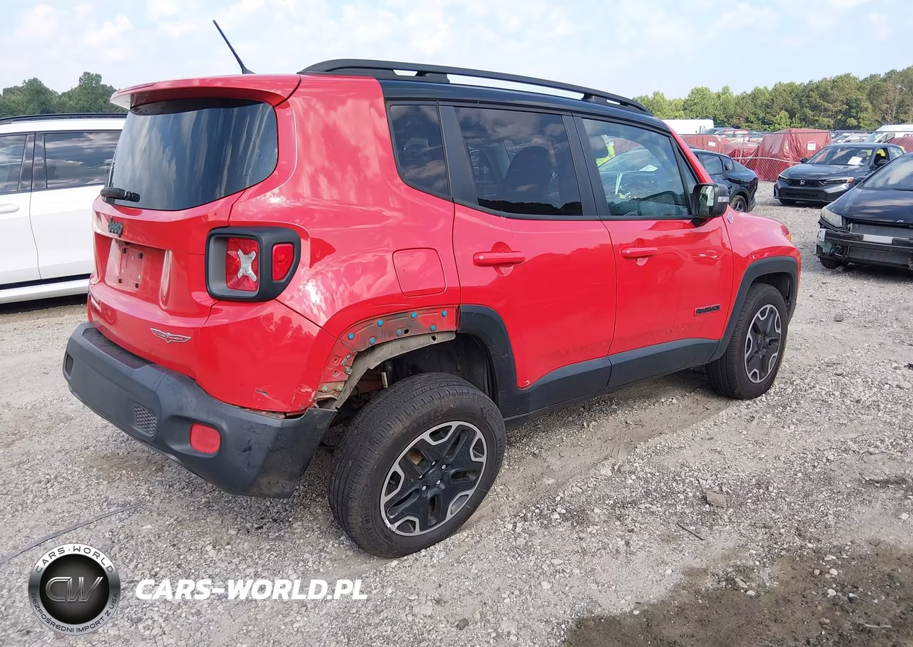 2017 Jeep Renegade Trailhawk VIN:ZACCJBCB6HPF30322 - 4