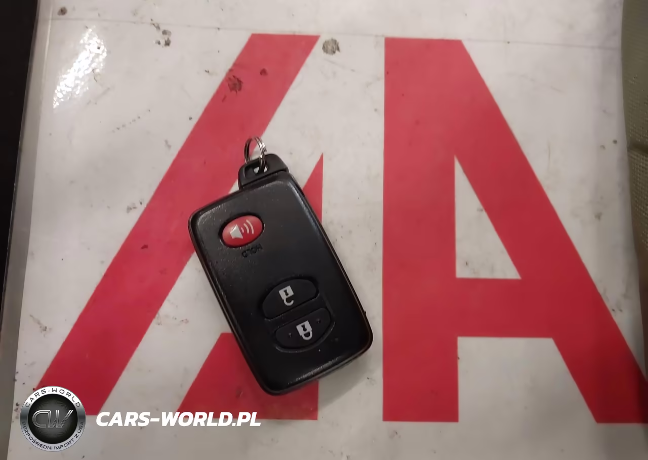 2013 Toyota Prius Two VIN:JTDKN3DU0D5545648 - 11