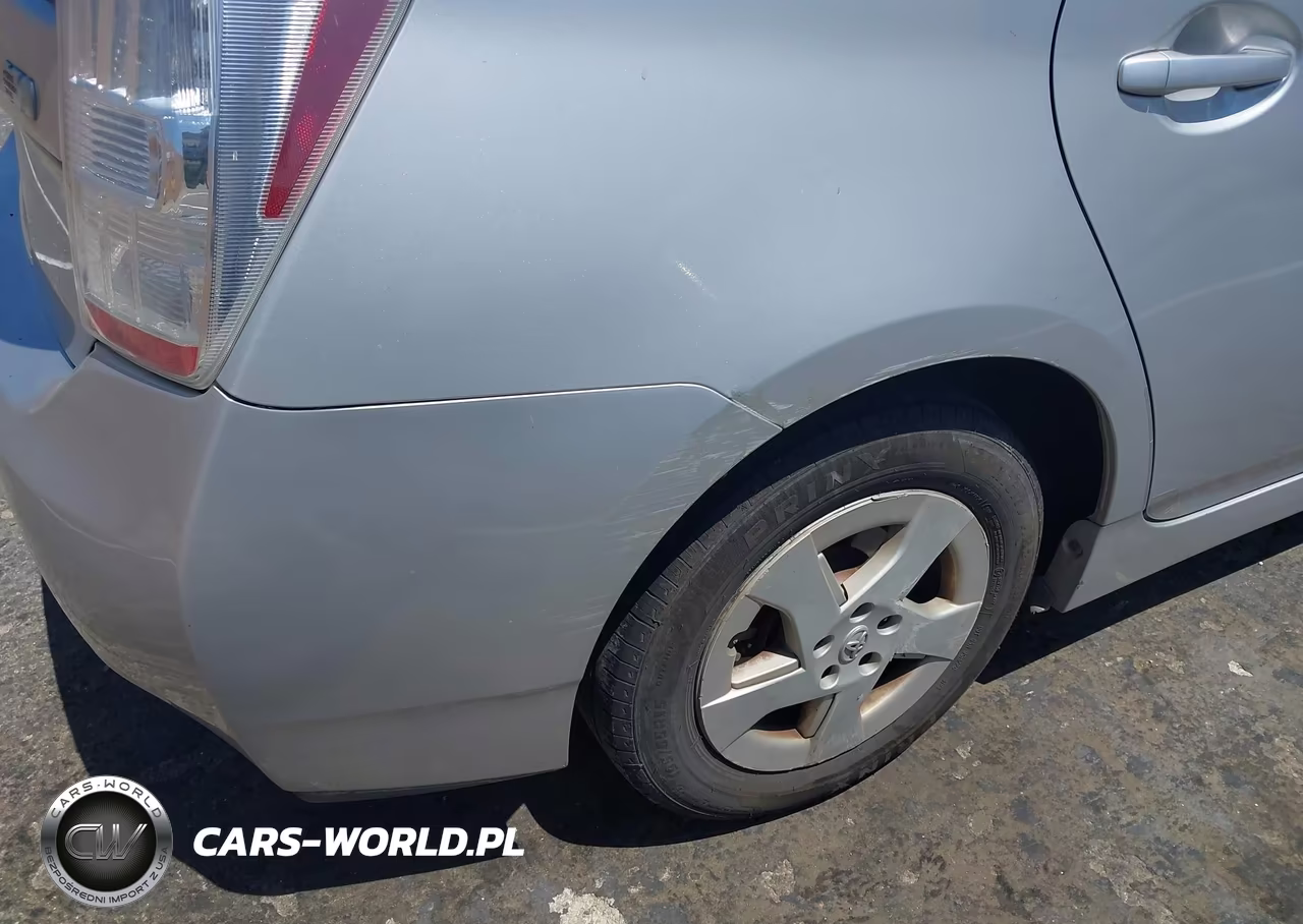 2011 Toyota Prius Two VIN:JTDKN3DU9B0250106 - 17