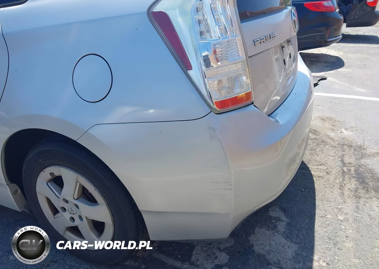 2011 Toyota Prius Two VIN:JTDKN3DU9B0250106 - 18