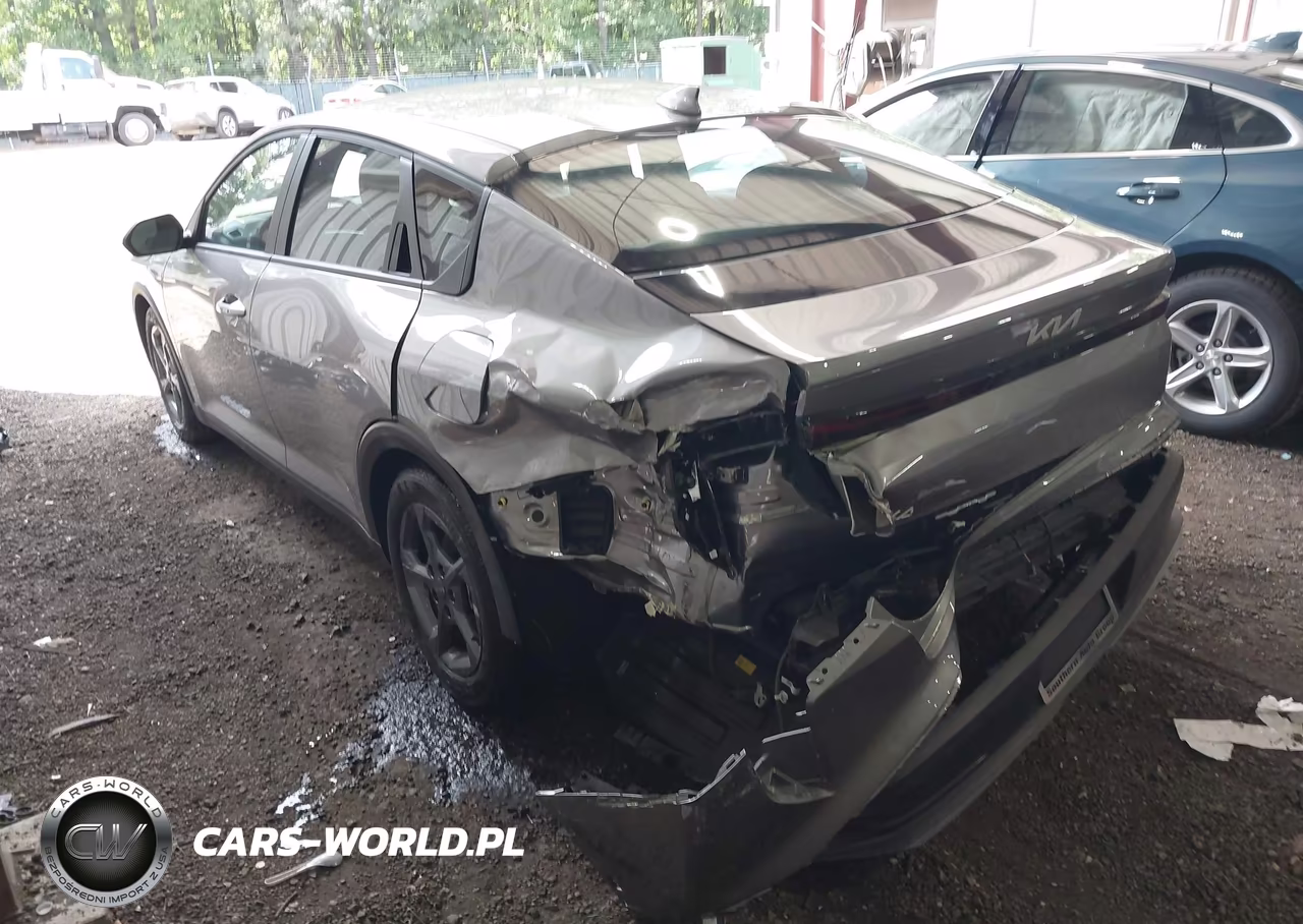 2025 Kia K4 Lxs VIN:3KPFT4DE0SE227875 - 3