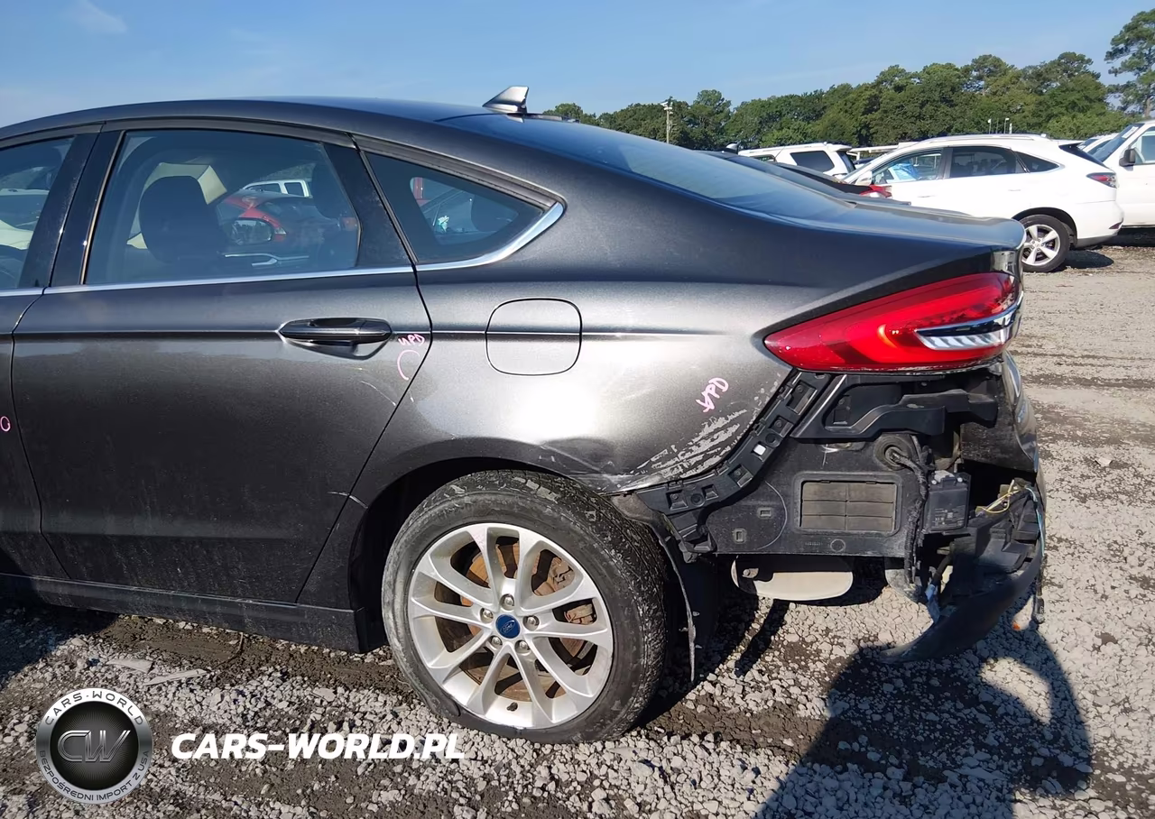 2019 Ford Fusion Hybrid Se VIN:3FA6P0LU3KR192110 - 17