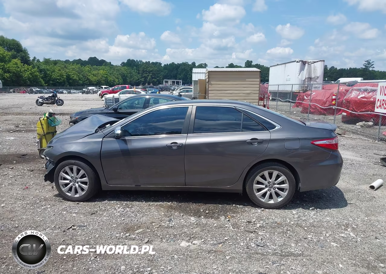 2016 Toyota Camry Se VIN:4T1BF1FK5GU226118 - 14