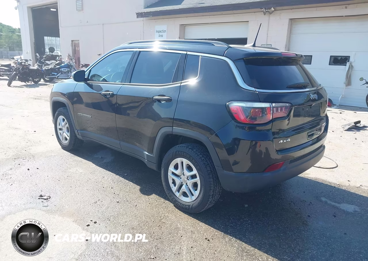 2019 Jeep Compass Sport 4X4 VIN:3C4NJDAB2KT645636 - 3