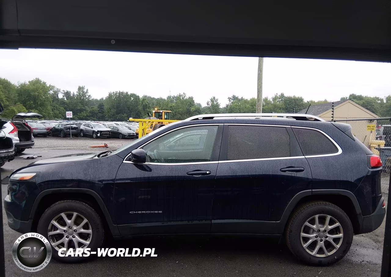 2016 Jeep Cherokee Latitude VIN:1C4PJMCB4GW338198 - 14