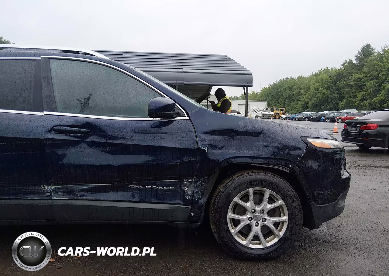 2016 Jeep Cherokee Latitude VIN:1C4PJMCB4GW338198 - 6
