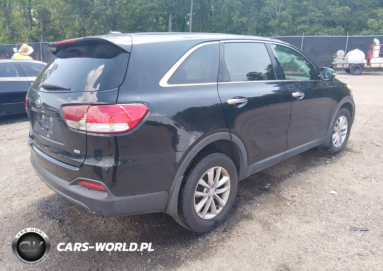 2018 Kia Sorento 2.4L L VIN:5XYPG4A33JG345478 - 4