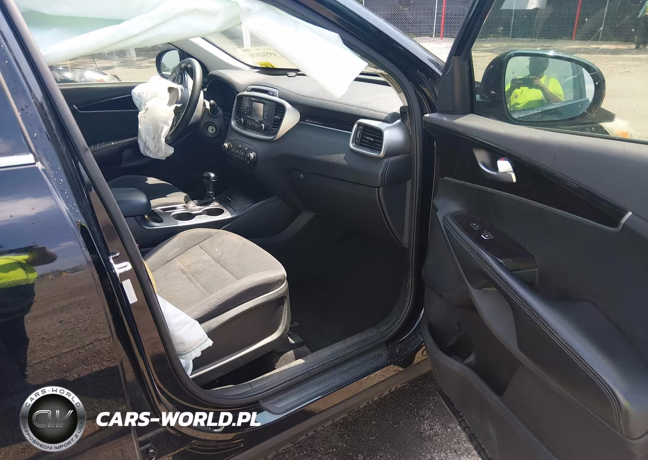 2018 Kia Sorento 2.4L L VIN:5XYPG4A33JG345478 - 5