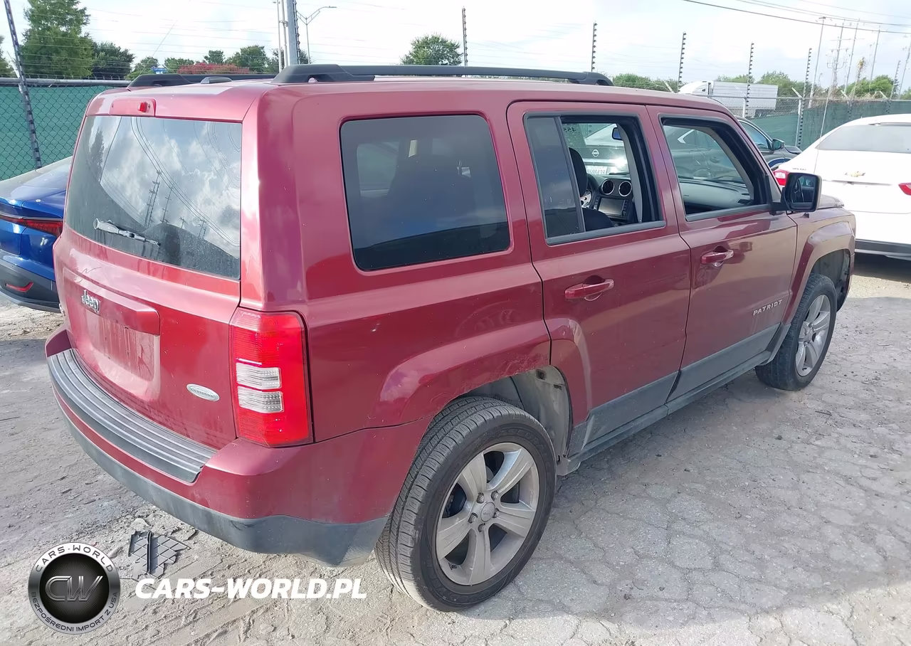 2013 Jeep Patriot Latitude VIN:1C4NJRFB4DD114730 - 4