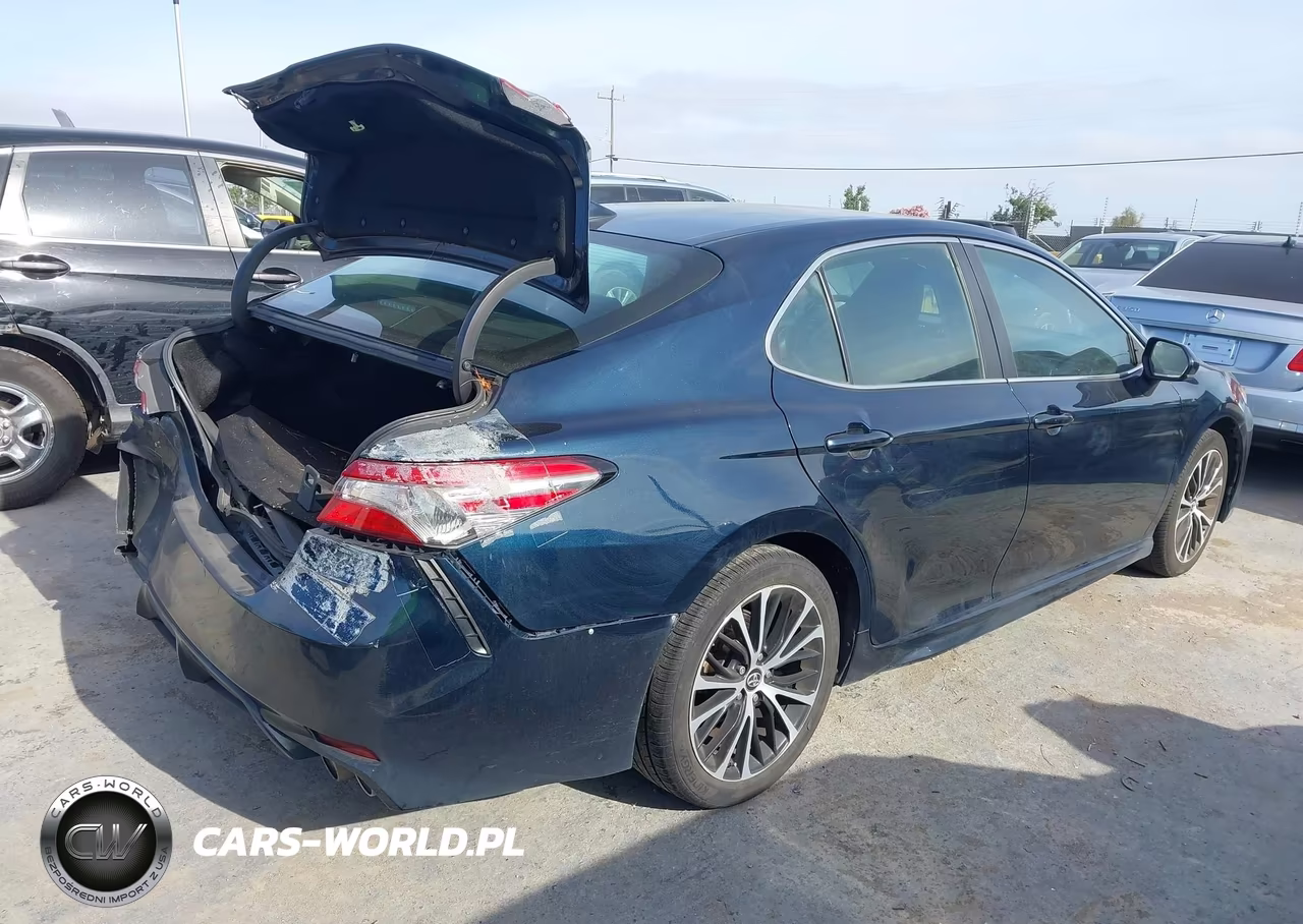 2019 Toyota Camry Se VIN:4T1B11HKXKU751017 - 4