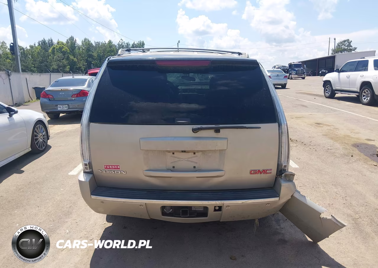 2007 GMC Yukon Denali Denali VIN:1GKFK638X7J306804 - 17