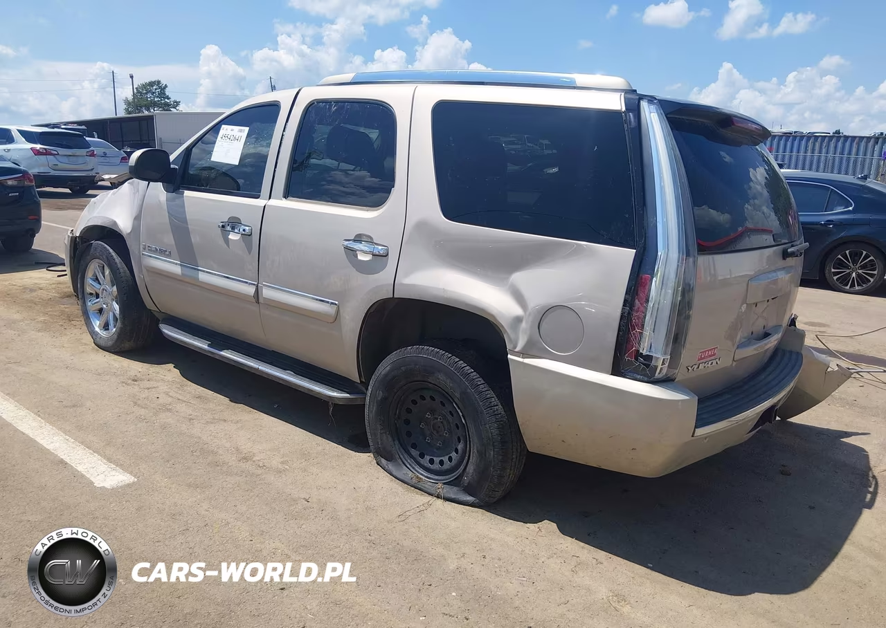 2007 GMC Yukon Denali Denali VIN:1GKFK638X7J306804 - 3