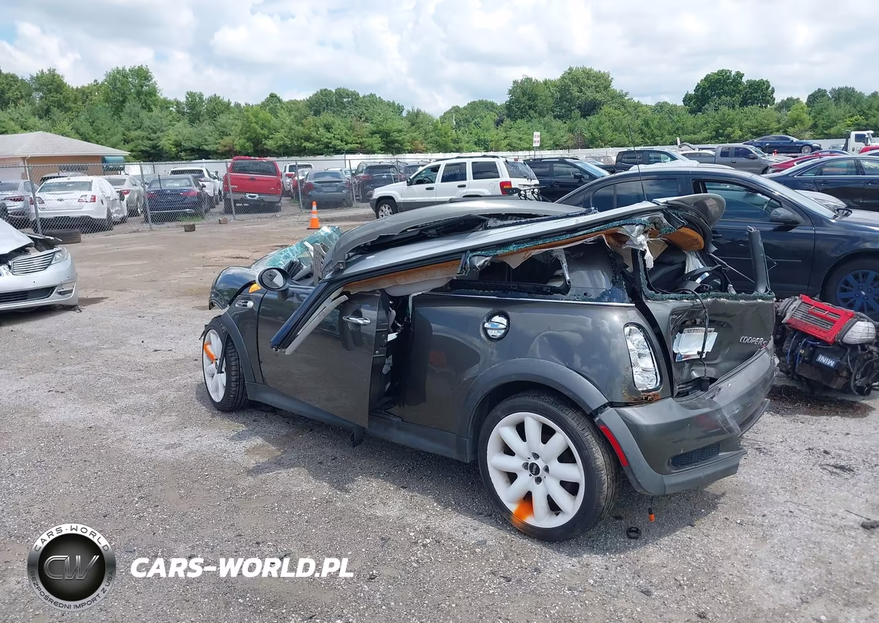 2006 Mini Cooper S VIN:WMWRE33556TJ39529 - 3