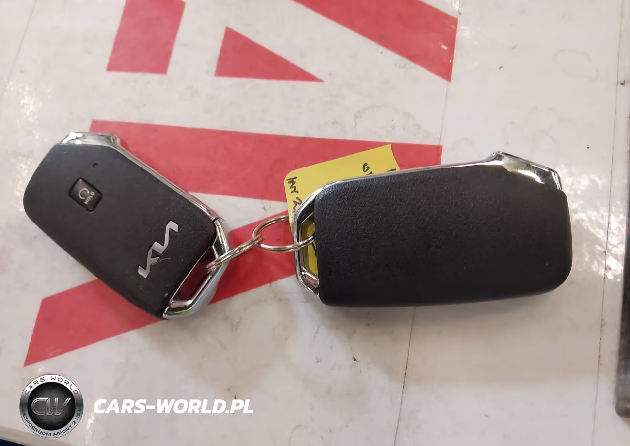 2023 Kia Sportage Plug-In Hybrid X-Line VIN:KNDPYDAH5P7104813 - 11