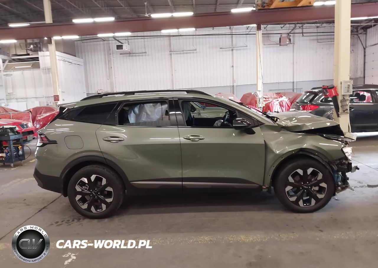 2023 Kia Sportage Plug-In Hybrid X-Line VIN:KNDPYDAH5P7104813 - 14