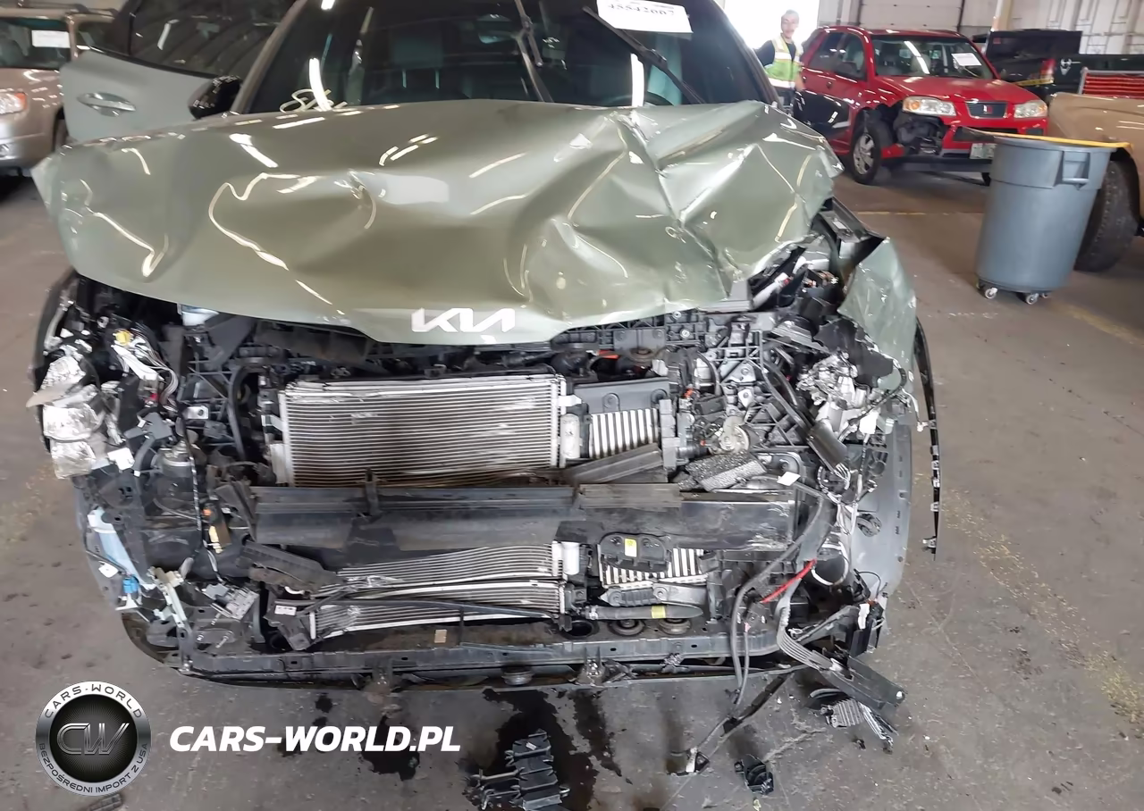 2023 Kia Sportage Plug-In Hybrid X-Line VIN:KNDPYDAH5P7104813 - 6