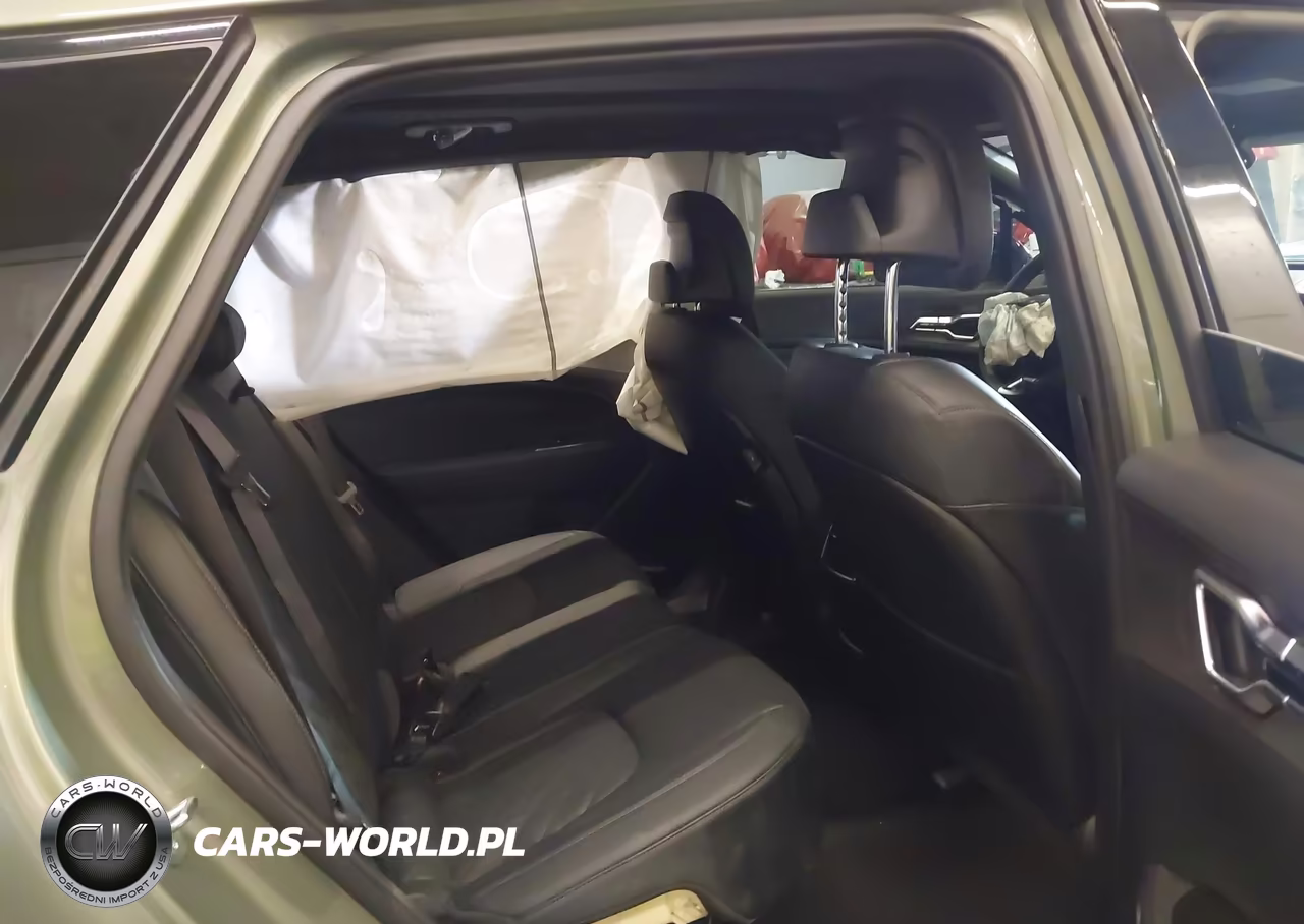 2023 Kia Sportage Plug-In Hybrid X-Line VIN:KNDPYDAH5P7104813 - 8