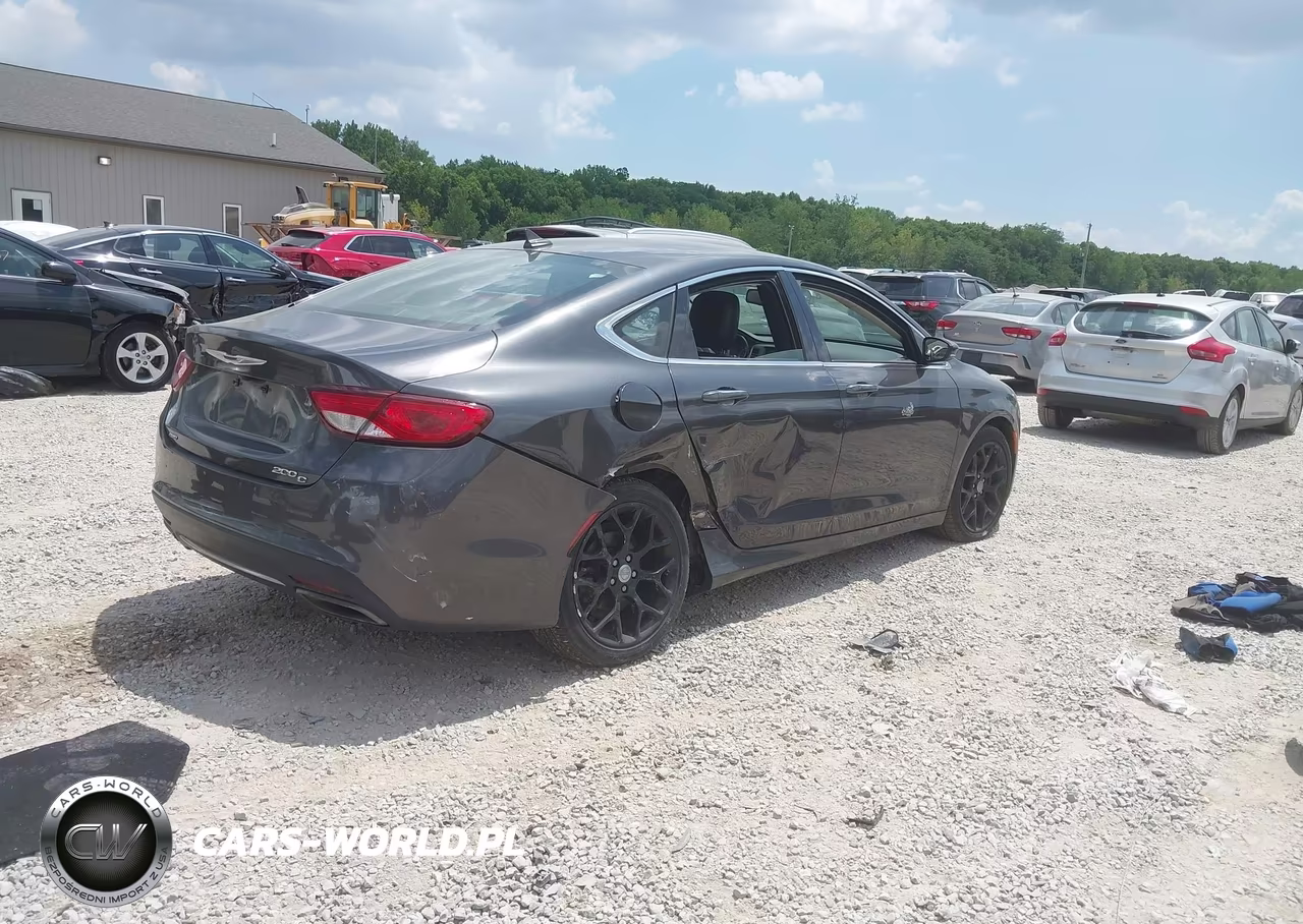 2015 Chrysler 200 C VIN:1C3CCCEG7FN512396 - 4