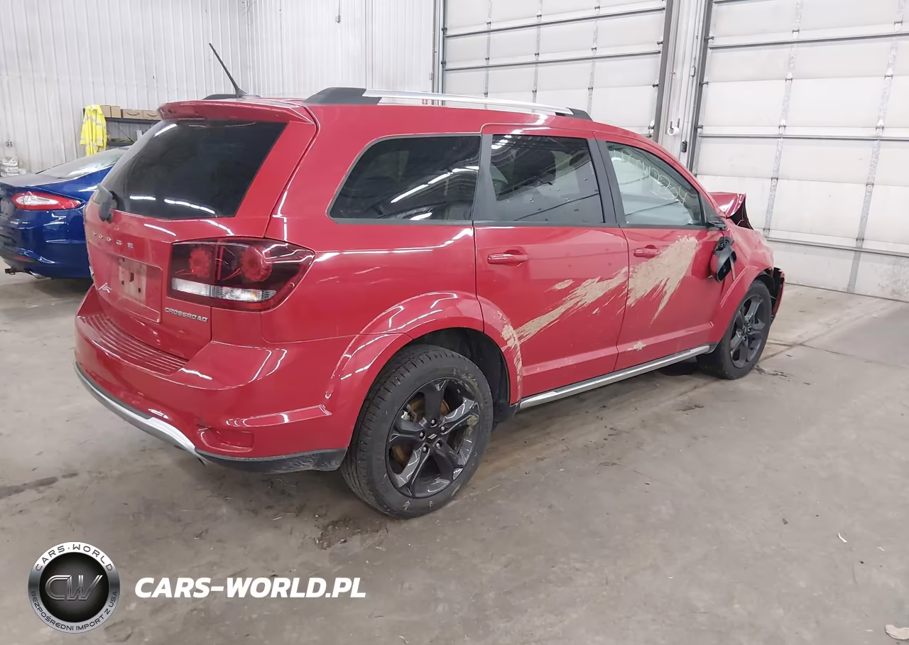 2018 Dodge Journey Crossroad Awd VIN:3C4PDDGG5JT430169 - 4