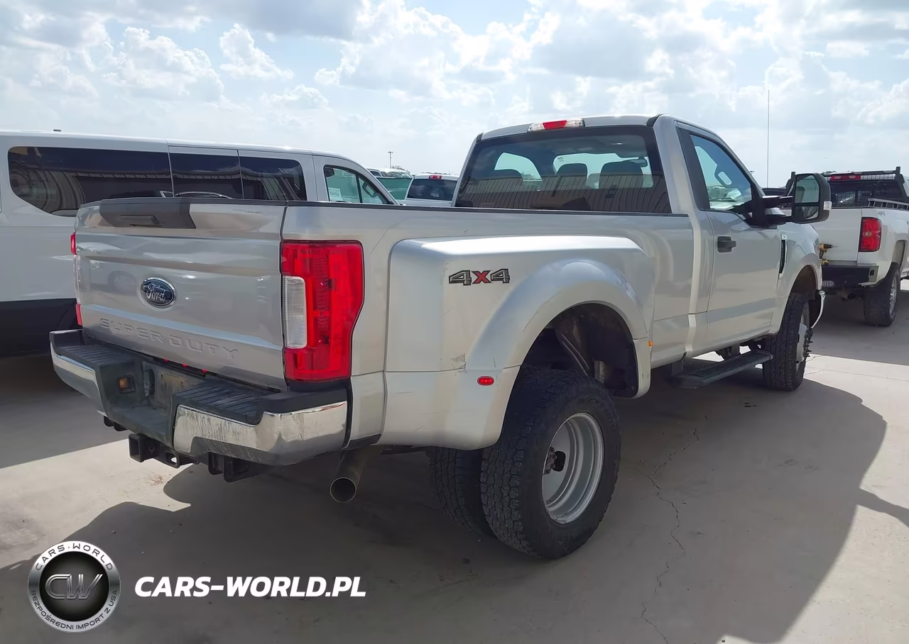 2017 Ford F-350 Xl-Xlt VIN:1FTRF3D65HEB18663 - 4