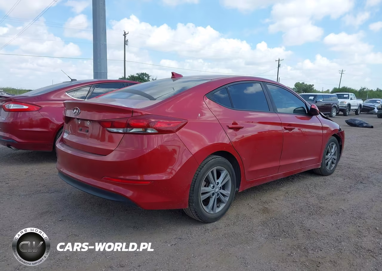 2018 Hyundai Elantra Sel VIN:5NPD84LF8JH214899 - 4